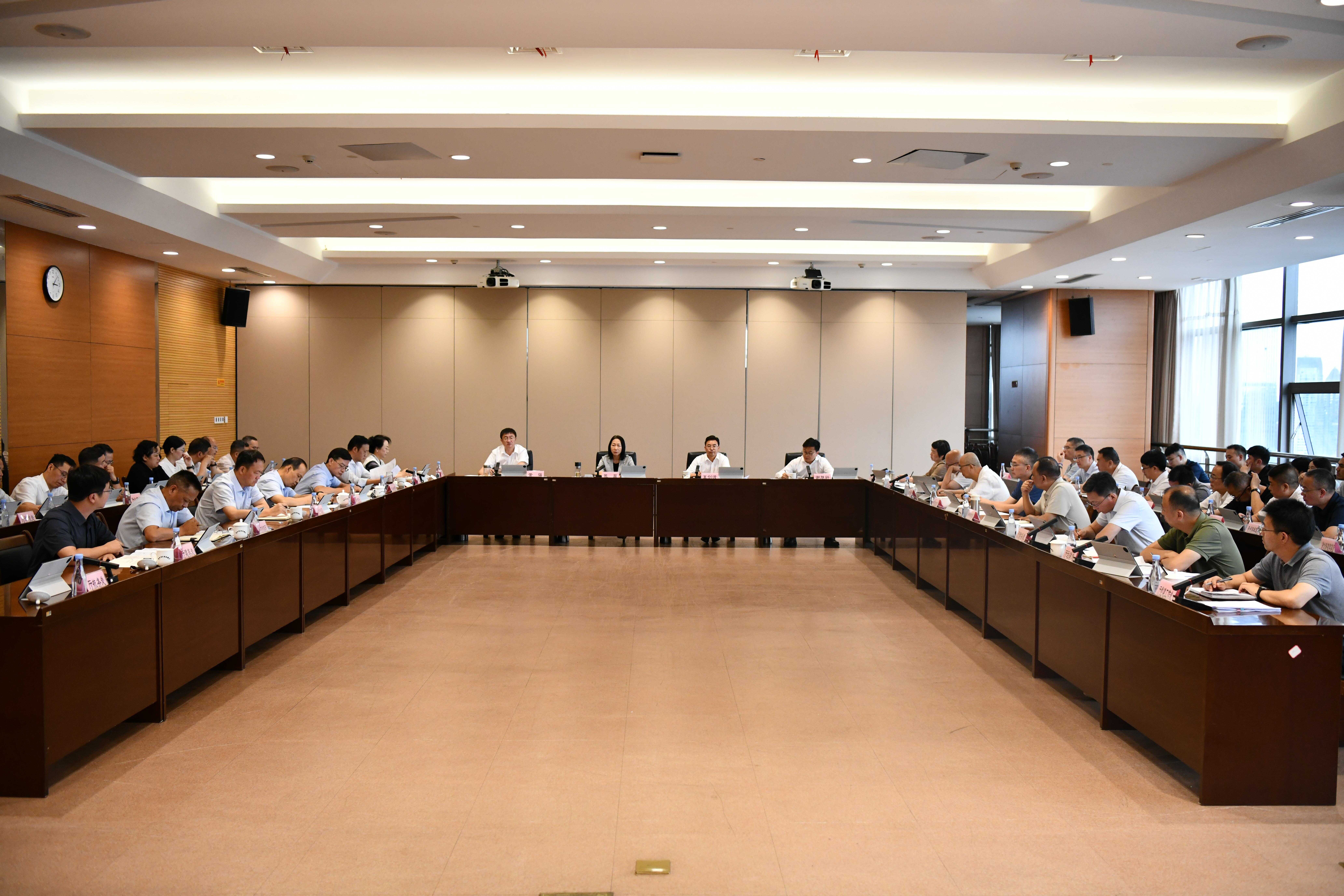 省交通运输厅召开2025年全省交通运输半年经济工作会议