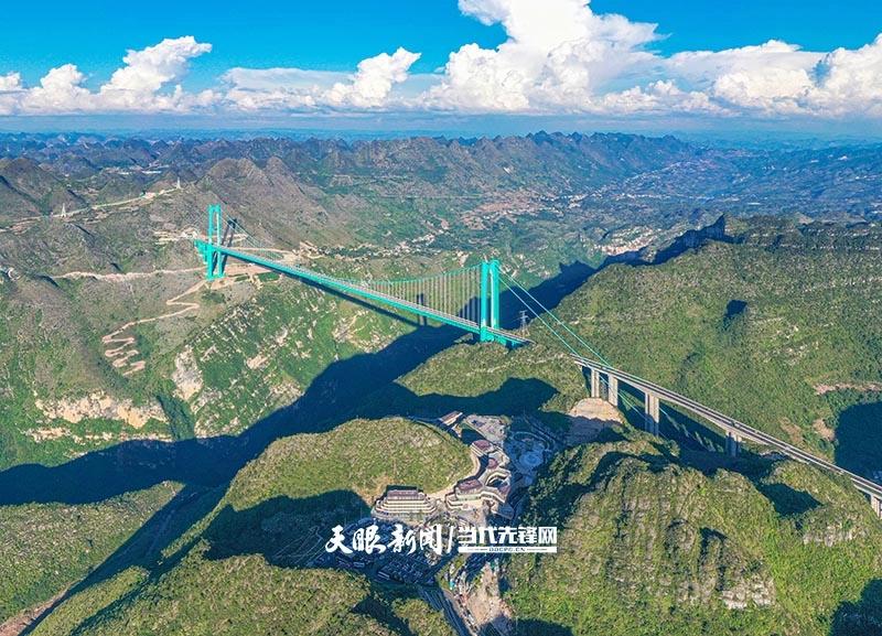 景借桥生辉 桥因景添彩