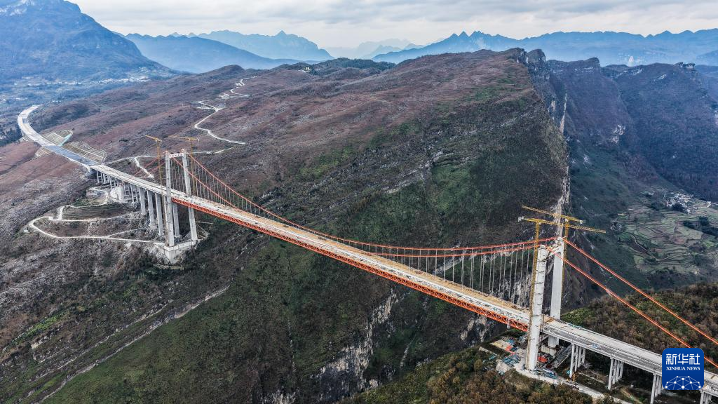 安盘高速天门特大桥主体工程完工